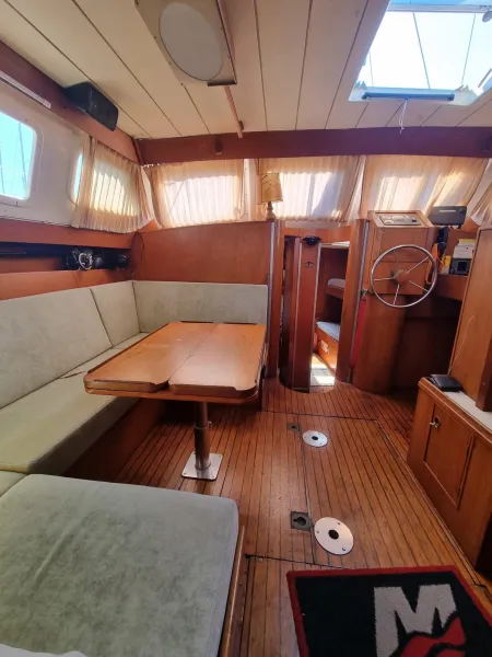 Dufour 12ct 1980