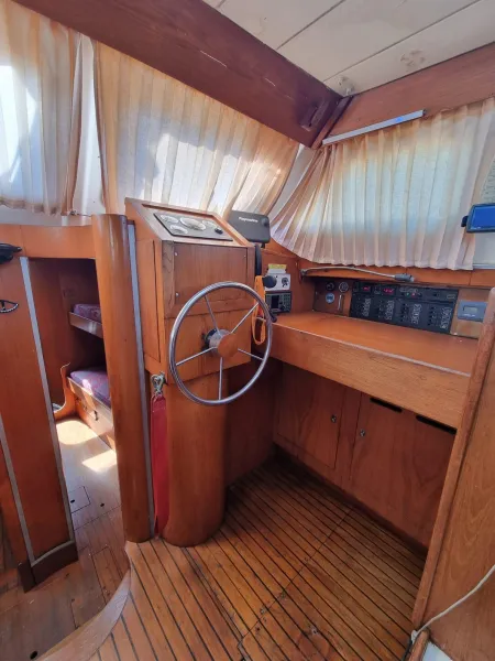 Dufour 12ct 1980