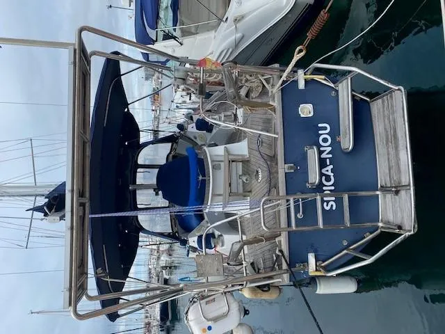 Dufour 12ct 1980