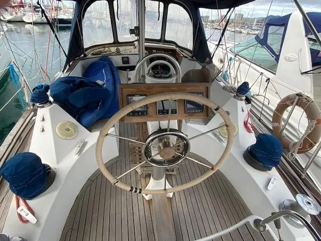 Dufour 12ct 1980