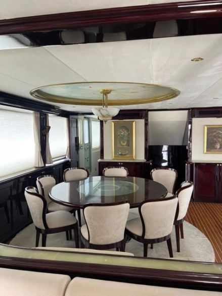 Cheoy Lee Bravo Bendis 2008