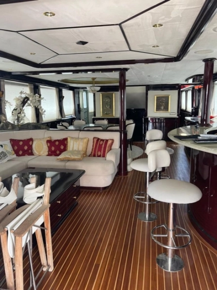 Cheoy Lee Bravo Bendis 2008