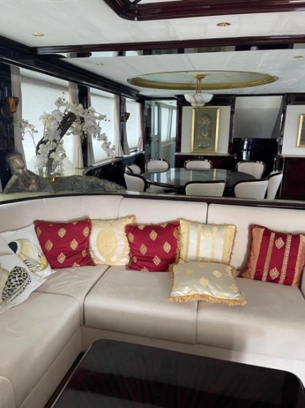 Cheoy Lee Bravo Bendis 2008