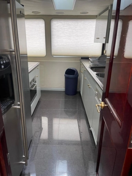 Cheoy Lee Bravo Bendis 2008