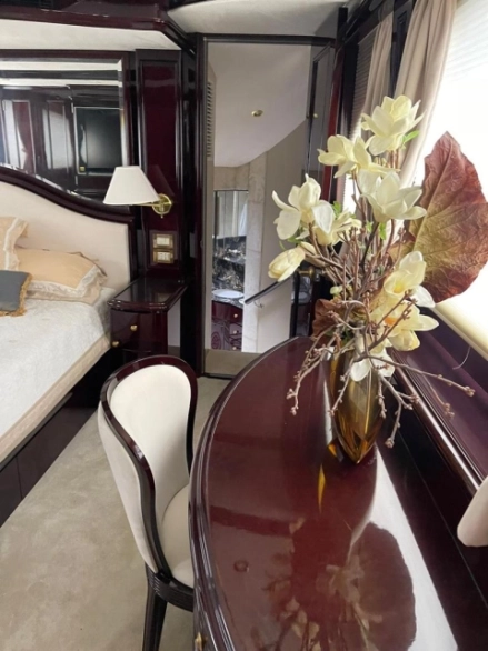 Cheoy Lee Bravo Bendis 2008