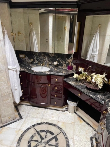 Cheoy Lee Bravo Bendis 2008