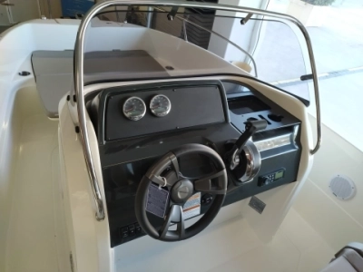 Foto del barco Quicksilver ACTIV 605 OPEN 2025