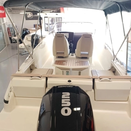 Quicksilver ACTIV 805 OPEN 2025