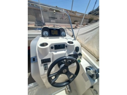 Quicksilver ACTIV 605 SUNDECK 2016