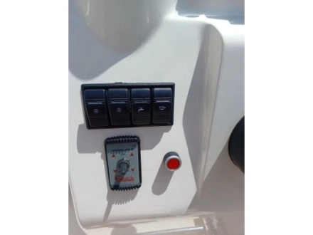 Quicksilver ACTIV 605 SUNDECK 2016
