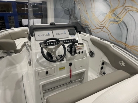 Crownline Finseeker 200 CC 2023