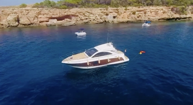 Foto del barco Astondoa 43 HT 2006