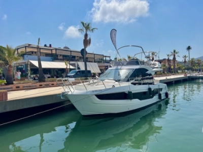 Foto del barco Galeon 400 Fly 2021