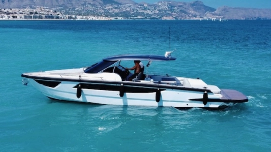 Foto del barco Focus Forza 37 2023