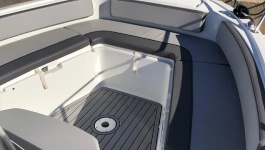 Foto del barco Jeanneau Cap Camarat 6.5 CC S2 2018