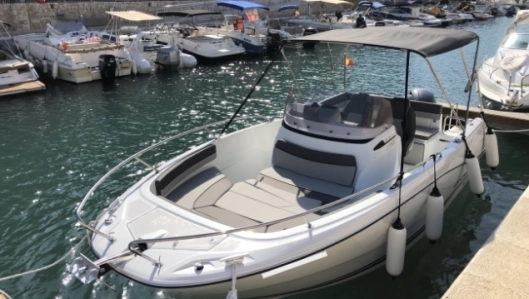 Foto del barco Jeanneau Cap Camarat 6.5 CC S3 2019