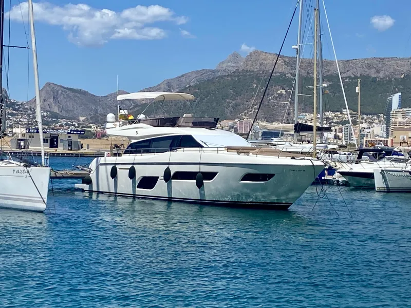 Ferretti Yachts 550 2018