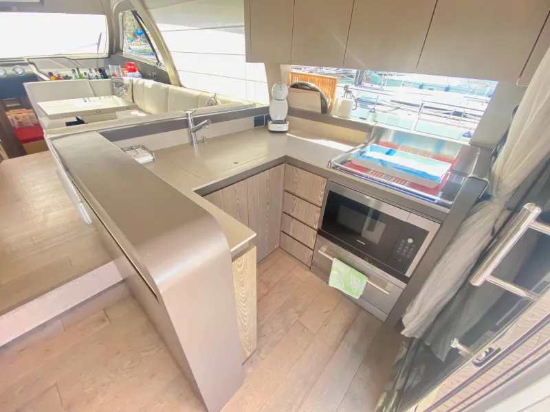 Ferretti Yachts 550 2018
