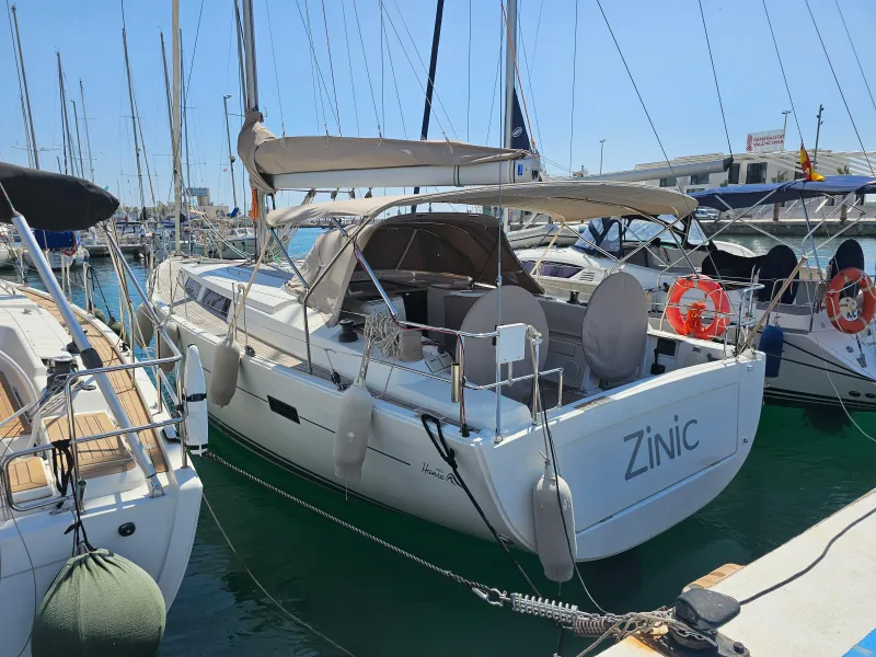 Hanse 445 2011