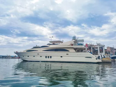 Foto del barco Astondoa 95 2002