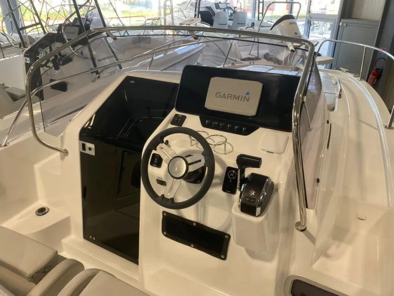 Beneteau Flyer 8 SUNdeck 2022
