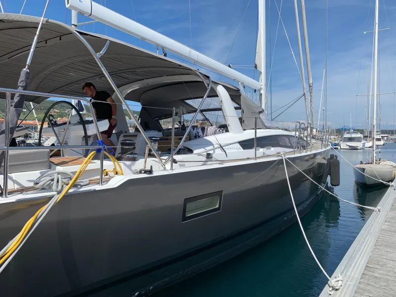 Jeanneau 64 2015
