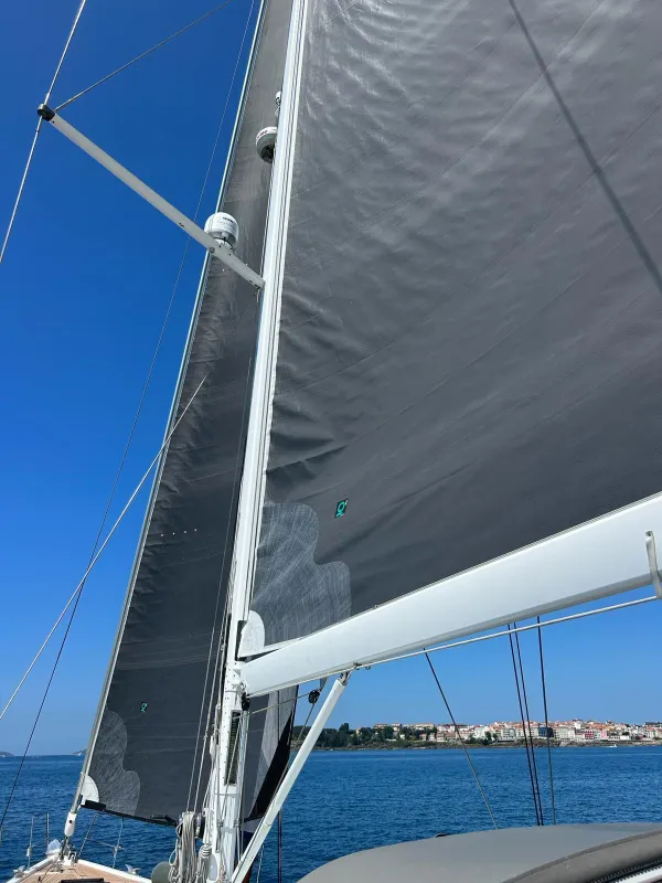 Jeanneau 64 2015