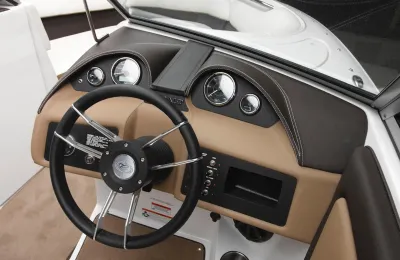 Foto del barco Cobalt 220 2015