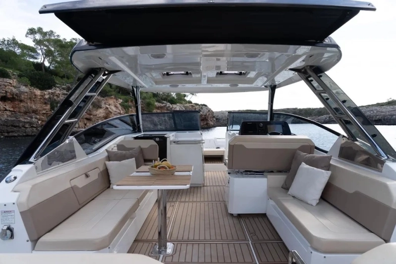 Aquila 32 Sport 2023