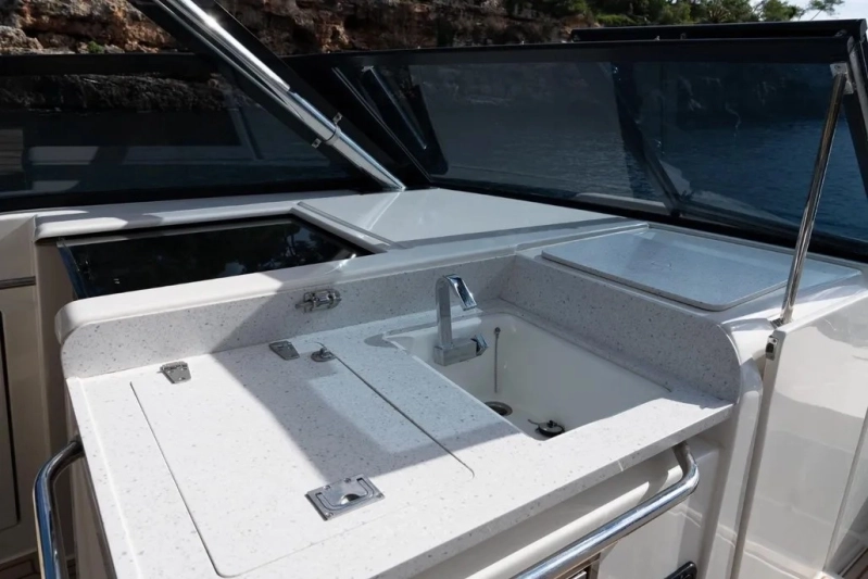 Aquila 32 Sport 2023