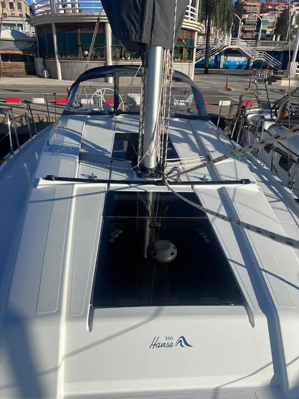 Hanse 388 2024