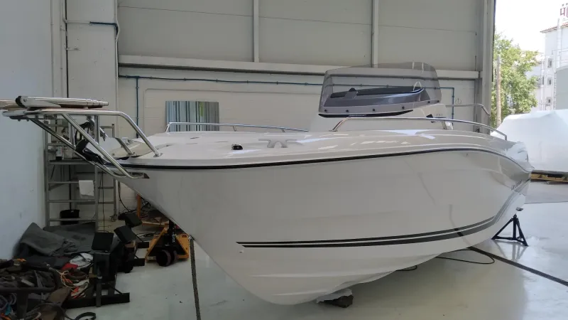 Jeanneau JEANNEAU CAP CAMARAT 7.5 CC SERIE 3 2024