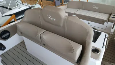 Foto del barco Ranieri International RANIERI NEXT 330 LX 2023
