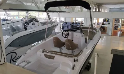 Foto del barco Ranieri International RANIERI VOYAGER 19 S 2021