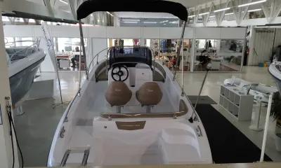 Foto del barco Ranieri International RANIERI VOYAGER 19 S 2021