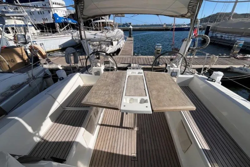 Beneteau Oceanis 38 2015