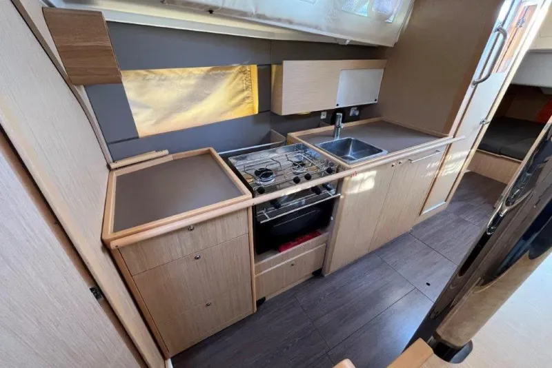 Beneteau Oceanis 38 2015