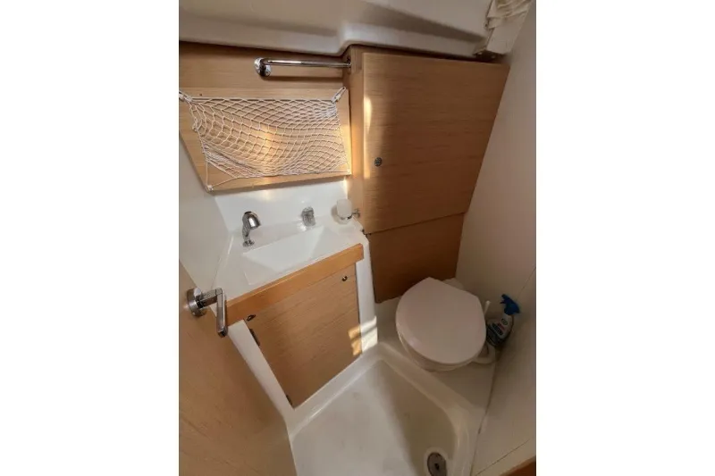 Beneteau Oceanis 38 2015