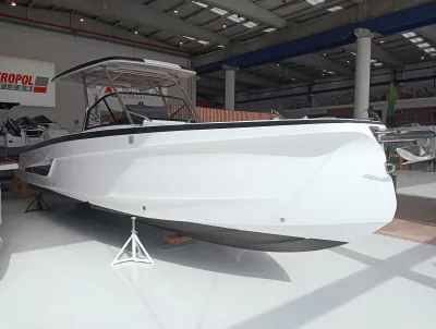 Foto del barco Sterk STERK 31 RC SUPERSPORT 2024