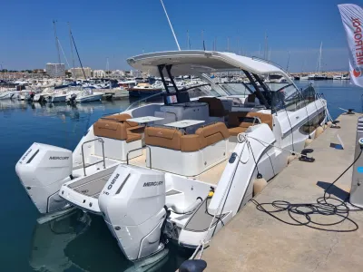 Foto del barco Four Winns FOUR WINNS TH 36 2025