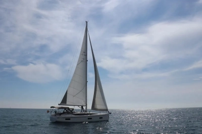 Foto del barco Bavaria C42 2022