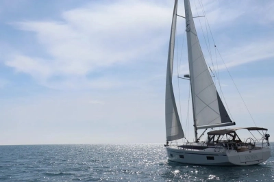 Foto del barco Bavaria C42 2022