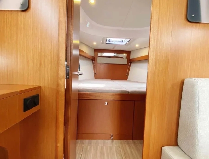 Bavaria C42 2022