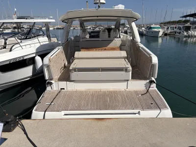 Foto del barco Jeanneau JEANNEAU DB 43 IB 2023