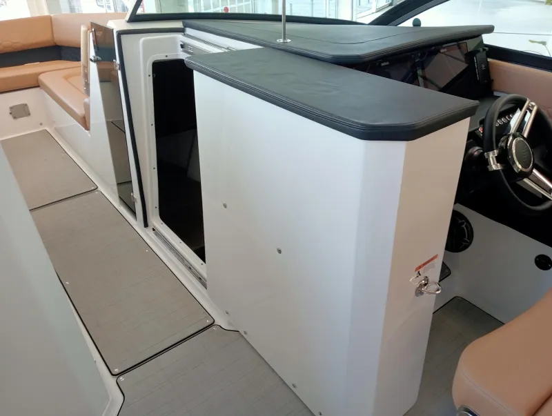 Four Winns FOUR WINNS H 33 2025