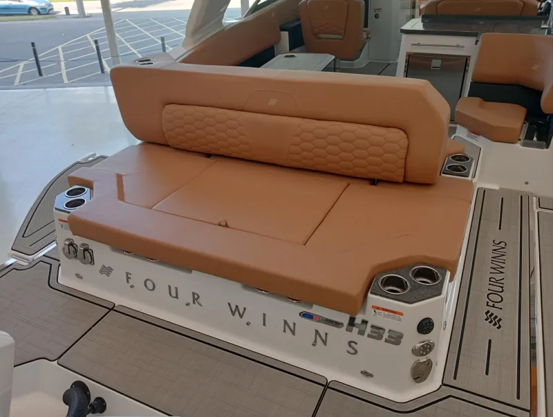Four Winns FOUR WINNS H 33 2025