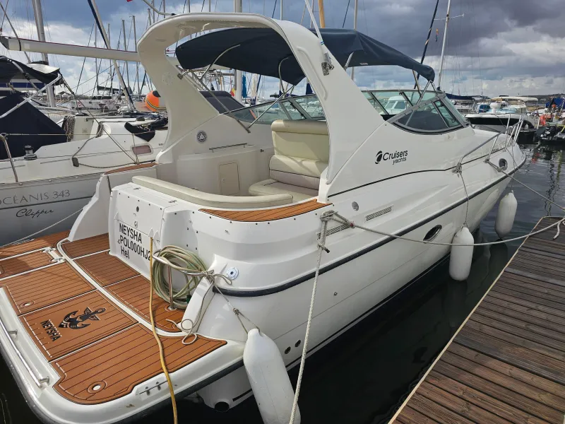 Cruisers Yachts 300 2000