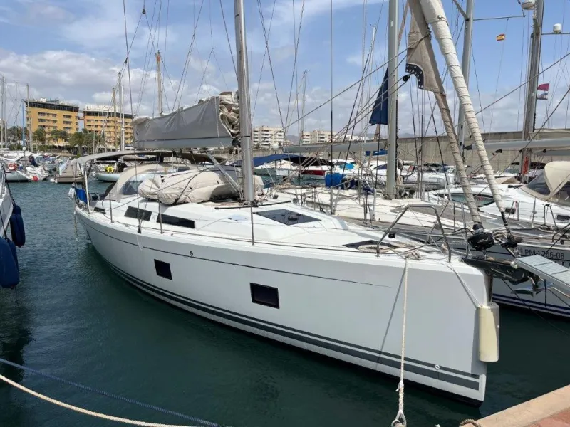 Hanse 418 2019