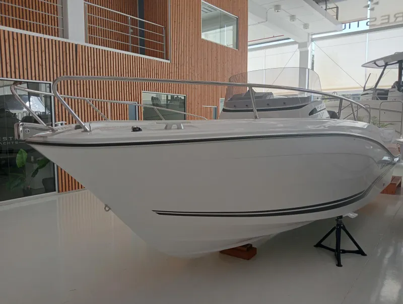 Jeanneau JEANNEAU CAP CAMARAT 6.5 CC SERIE 3 2026