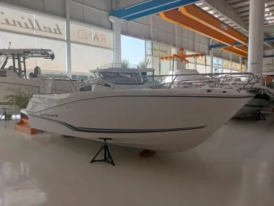 Foto del barco Jeanneau JEANNEAU CAP CAMARAT 6.5 CC SERIE 3 2026